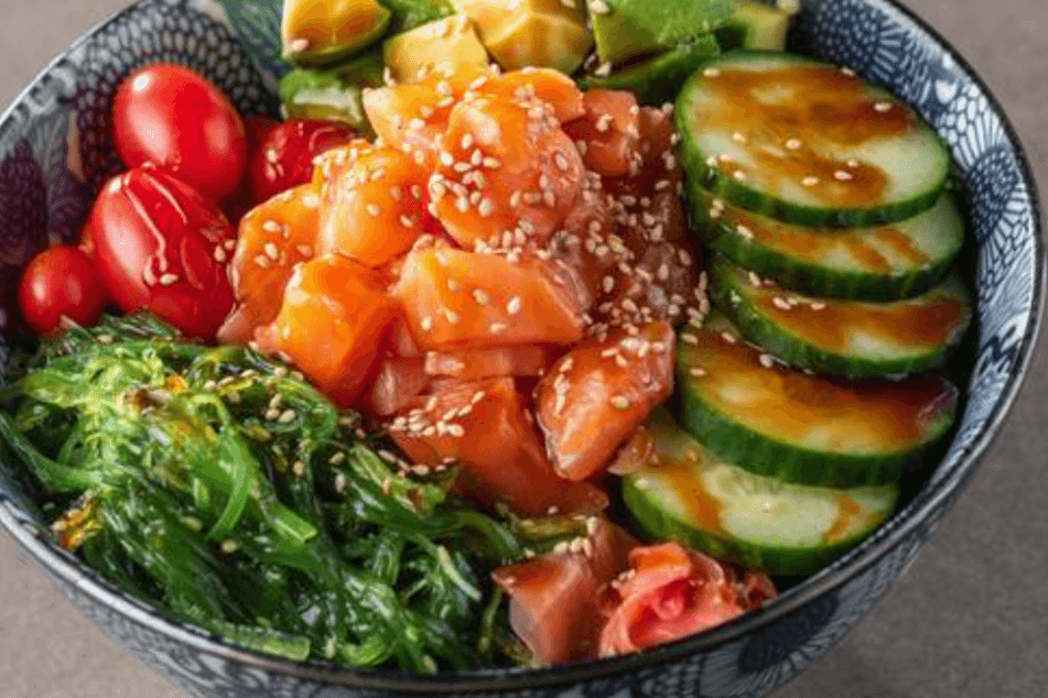 Salmon Avocado with Kale