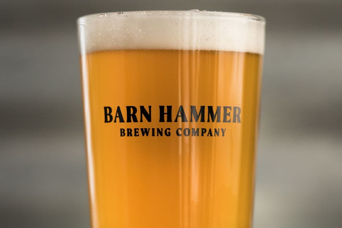 Barn Hammer's Black Logo