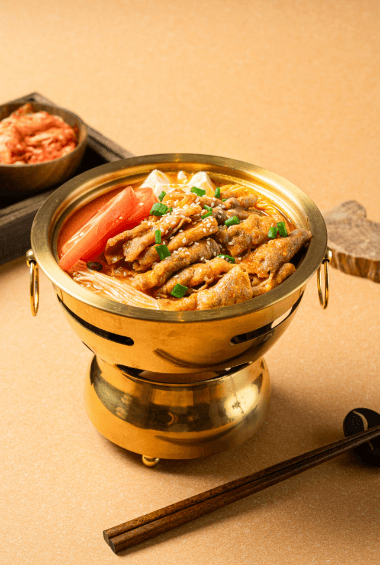Lao-Tan Pickled Veggie Angus Beef Pot / 老坛酸菜安格斯肥牛锅