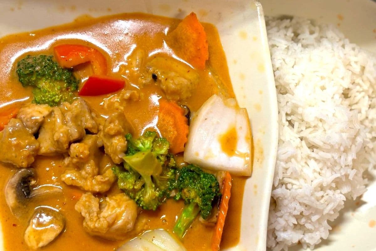 Red Chicken Curry with Rice