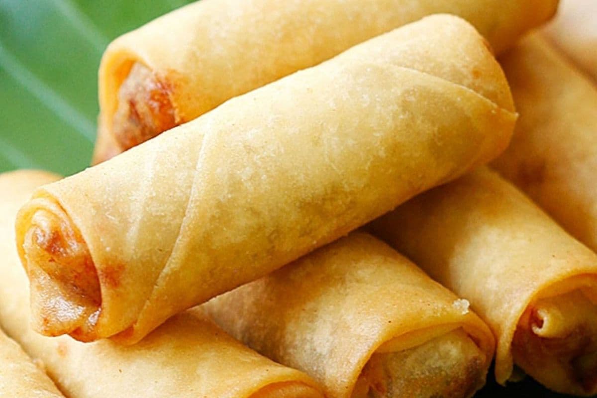 24. Deep-Fried Veg Spring Roll (6 pcs)
