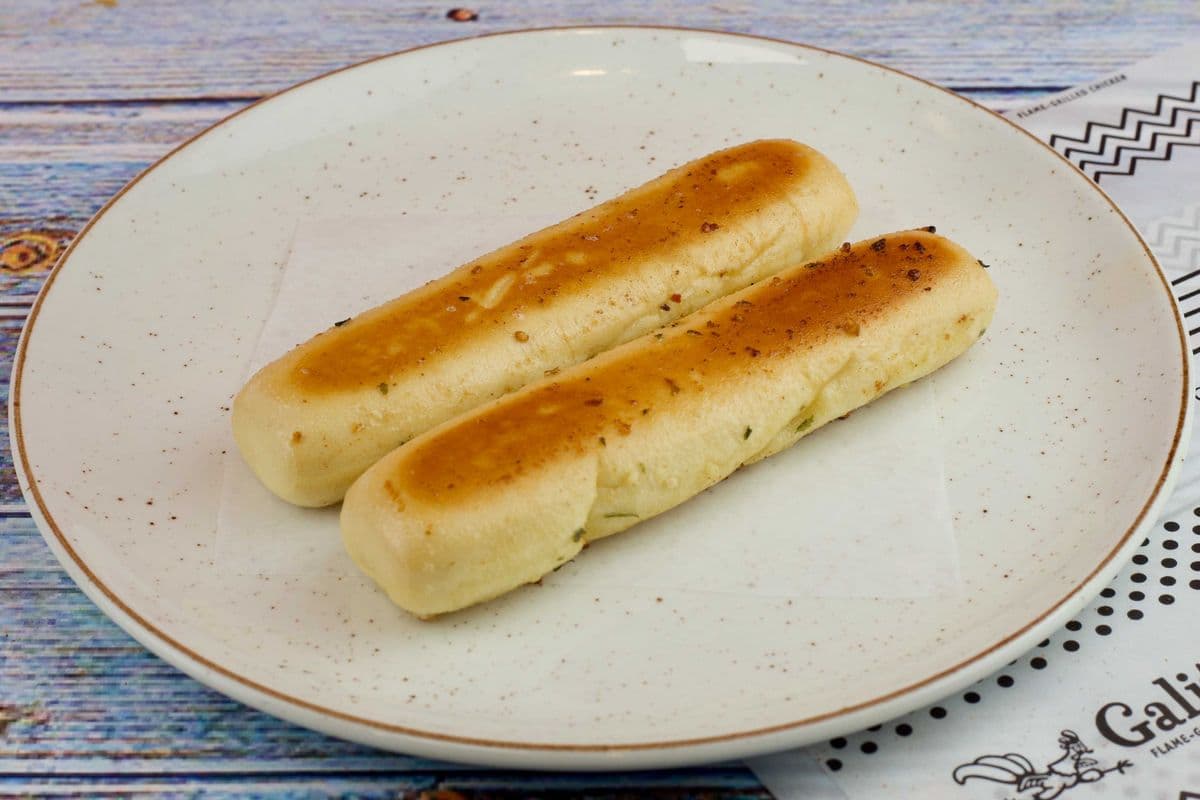 Garlic Sticks (4 pcs)