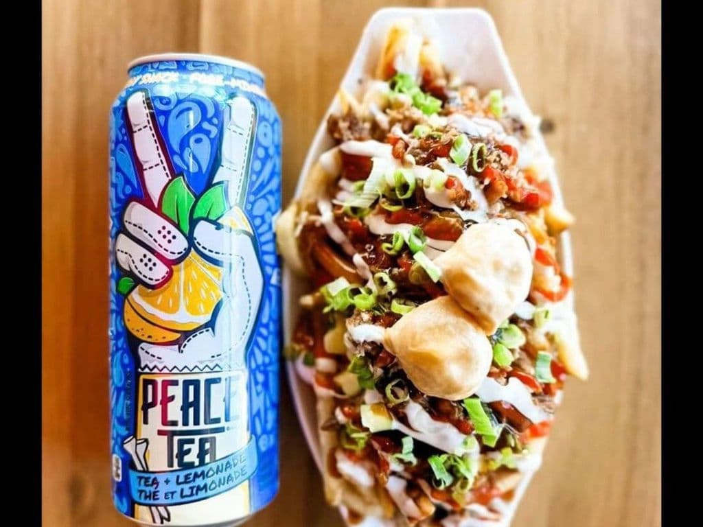 BIG Porky Pig + Peace Tea