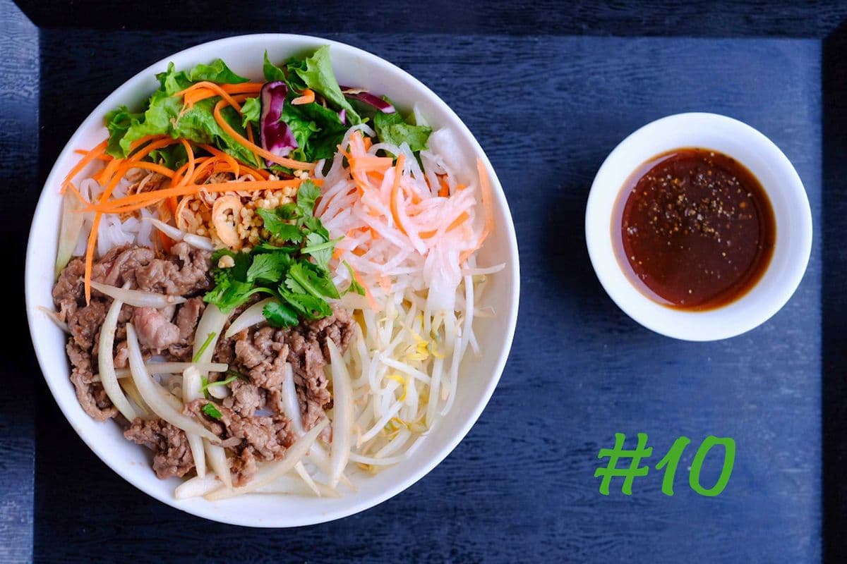 T3. Pan-Fried Beef Mixed Noodle