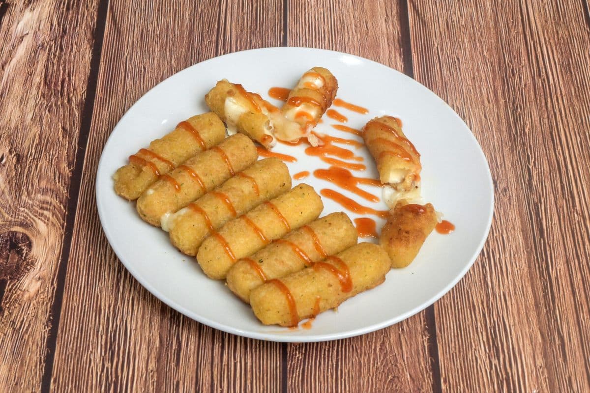 Cheese Sticks (8 pcs)