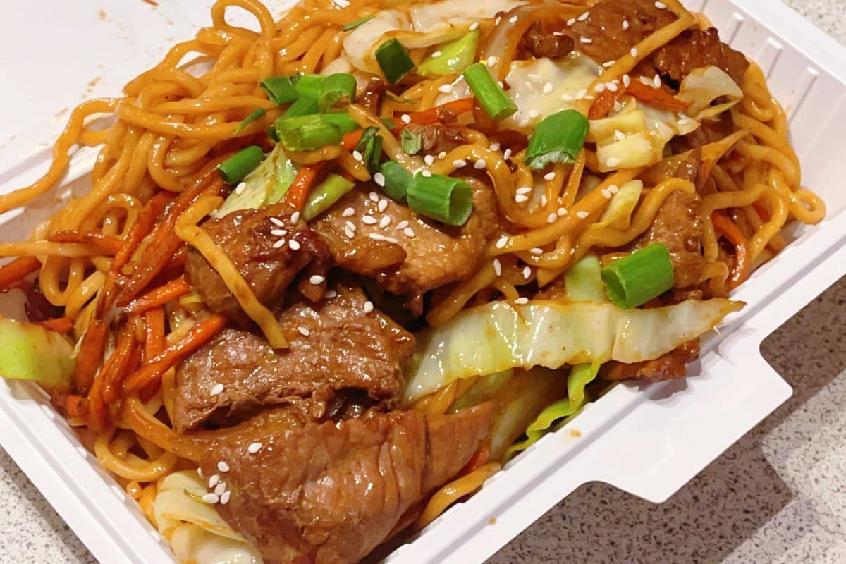 13. Beef Fried Noodles 牛肉炒面