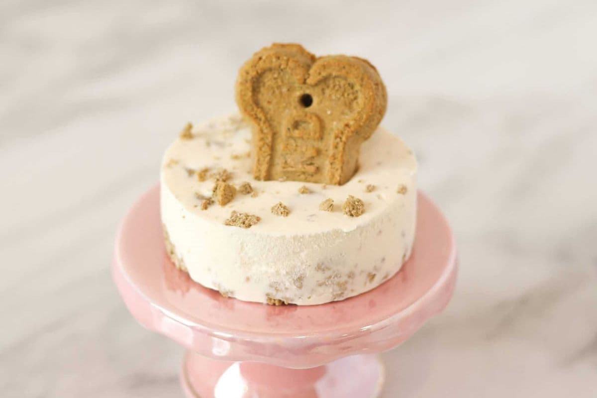 3" Doggie Cake