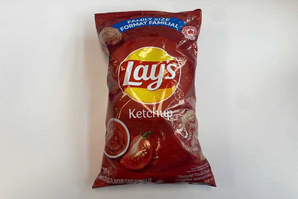 Lays Ketchup (235g) (270 Cal)