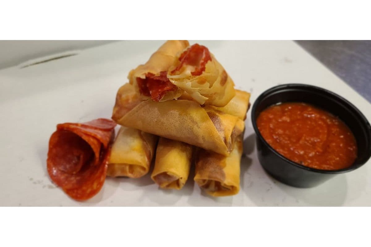 Pepperoni Spring Rolls 7pcs (7 Rolls)
