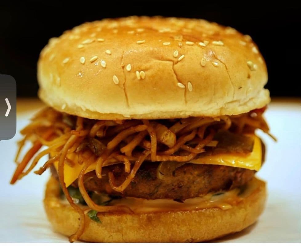 Vegetarian Noodle Burger Combo