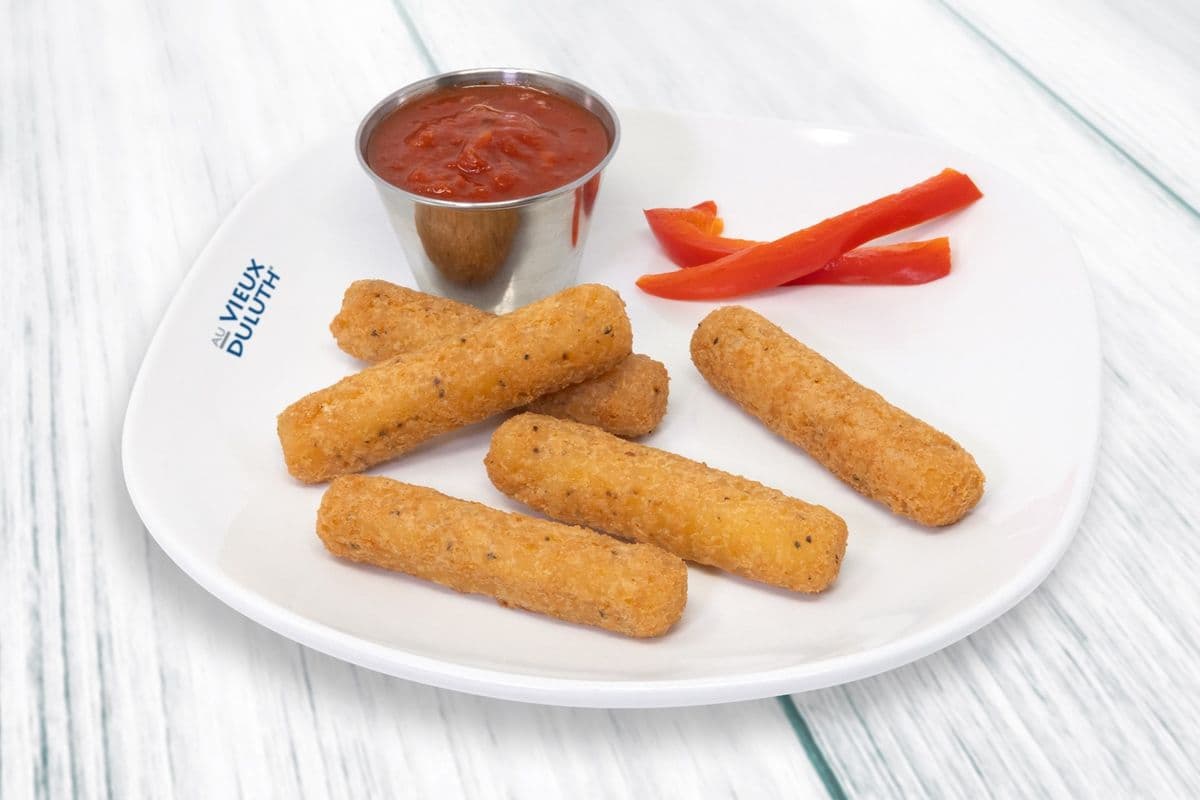 Batonnets de fromage mozzarella / Mozzarella cheese sticks