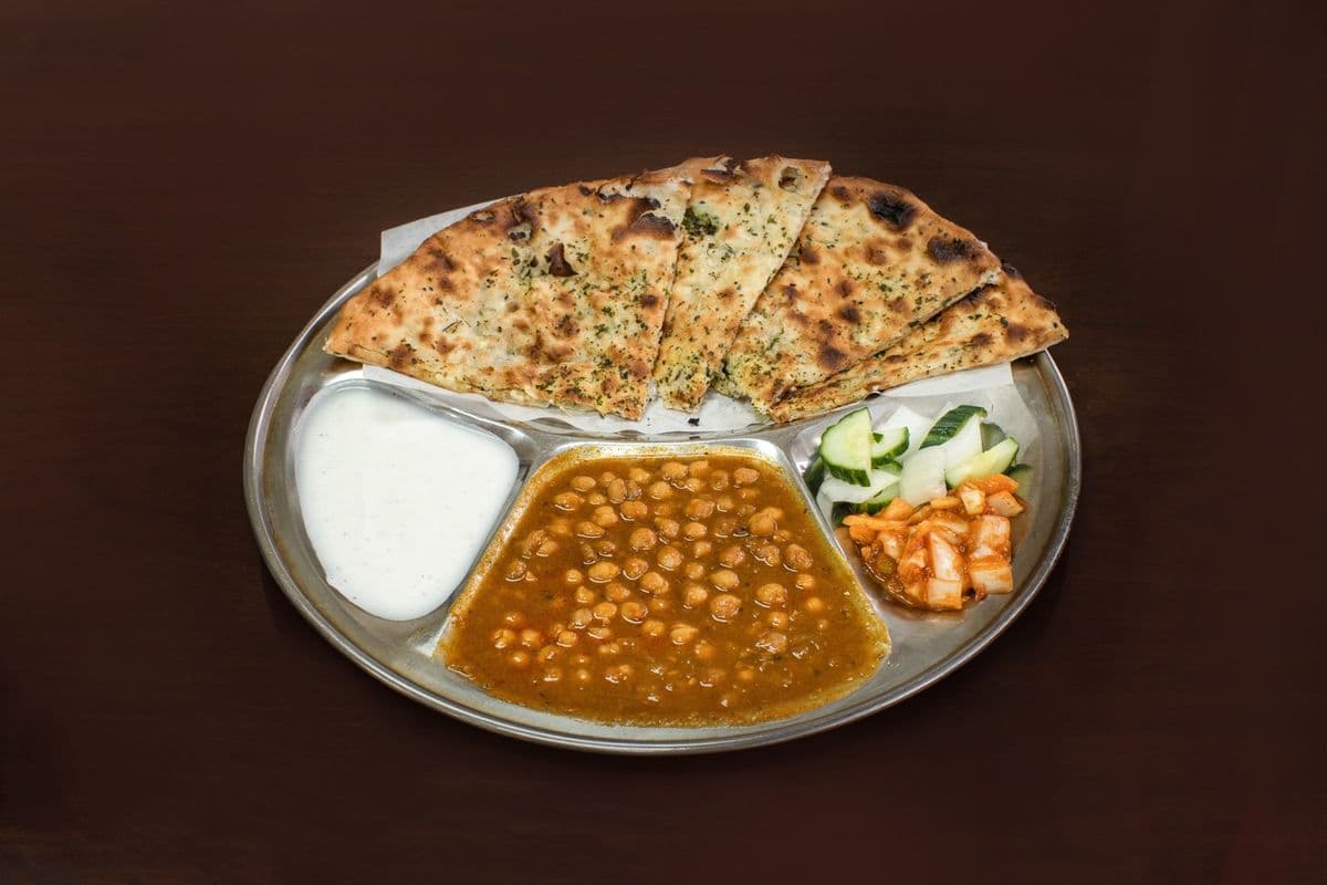 Amritsari Kulcha (1 pc) with Channa and Pickle