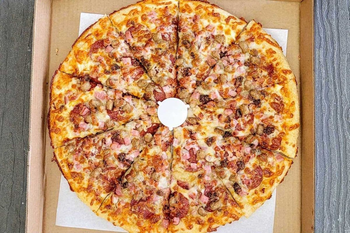 14" Single Meat Lovers Specialty Pizza
