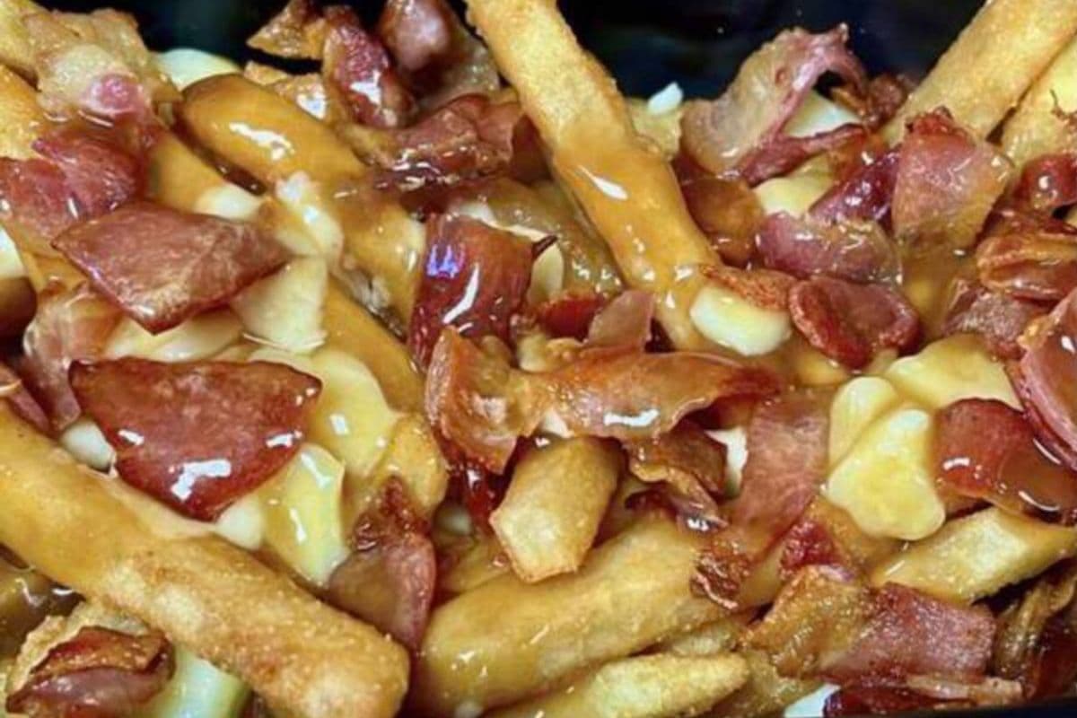 Large Bacon Poutine (840 g)