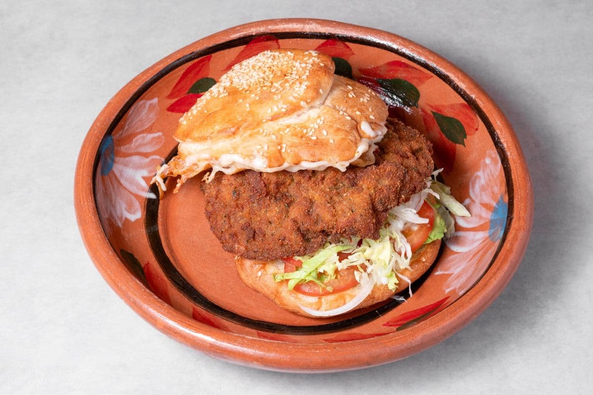 Cemita poulet croustillant