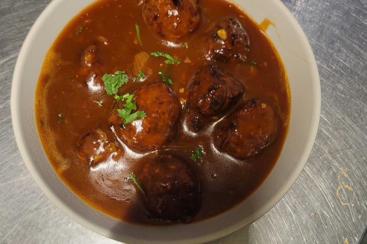 Veg Manchurian Dry/Gravy