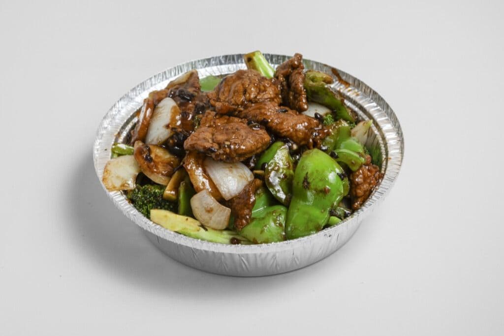 23.Beef with Vegetables in Black Bean Sauce