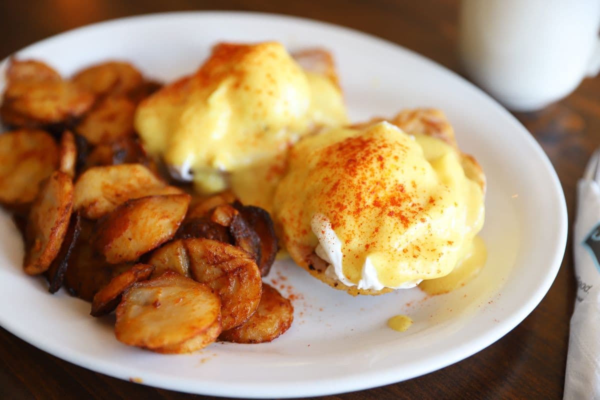 Poached Eggs Hollandaise