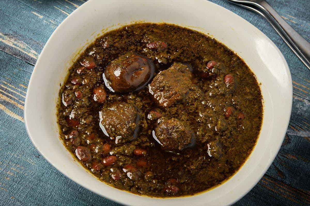 Stew and Rice (Ghormesazbzi) قرمه سبزی تعریفی