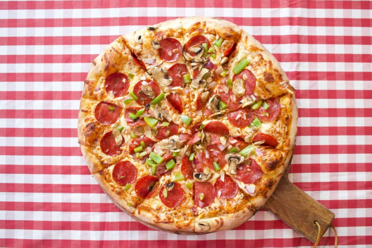 Deluxe Pizza