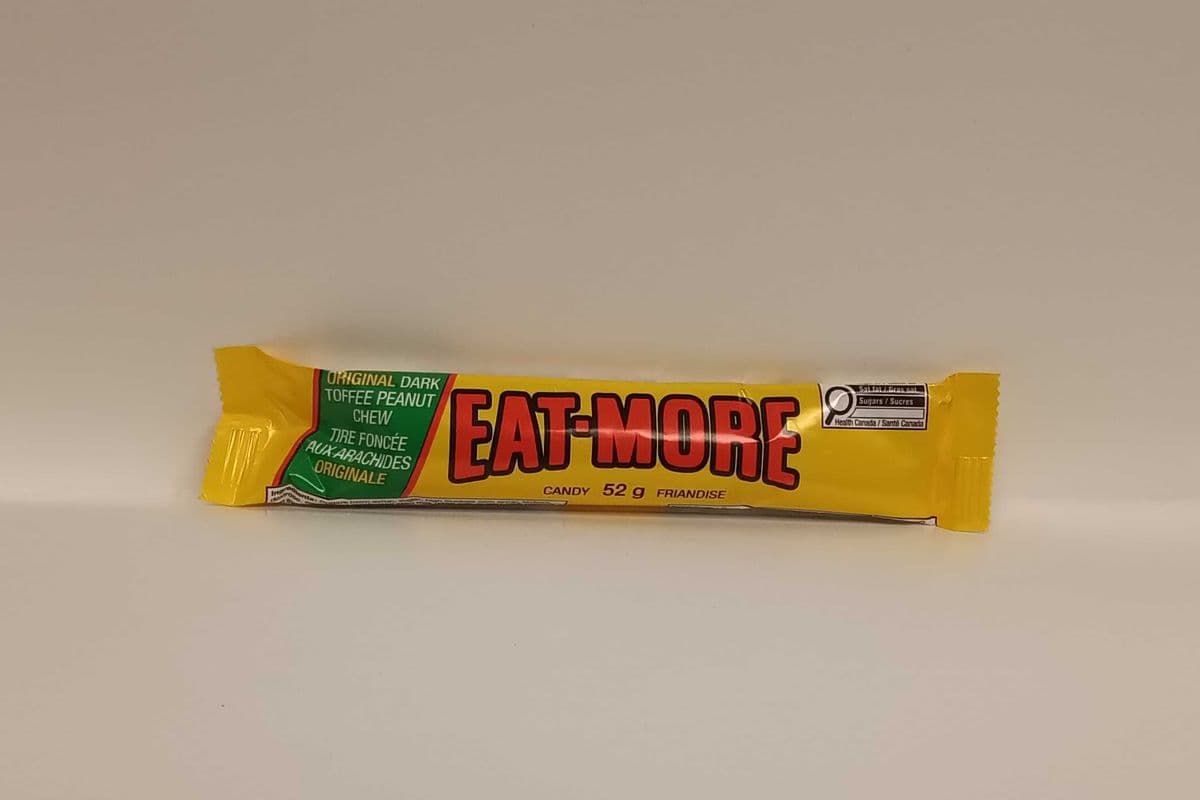 Eat-More Original Dark Toffee Peanut Chew 52g
