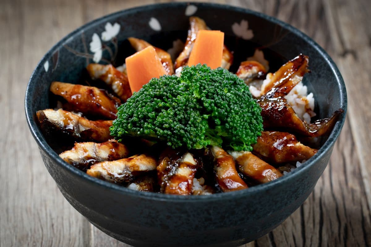 J06. Unagi Don
