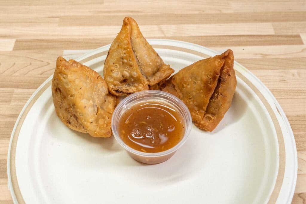 Samosa (Veg) (serve two)