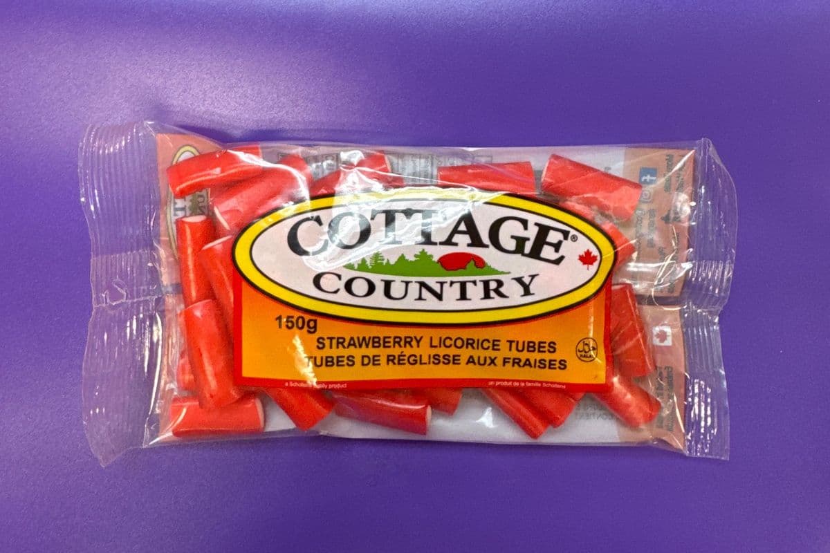 Strawberry Licorice Tubes (150g)