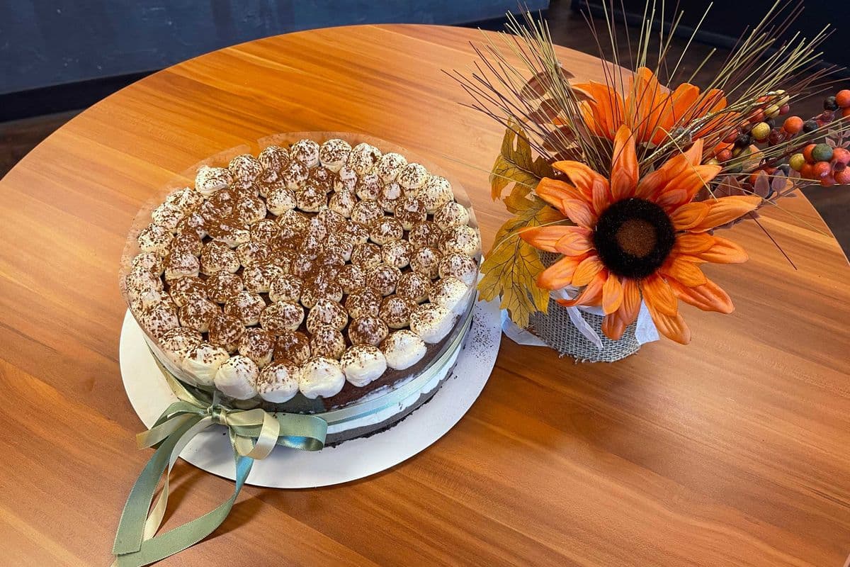 10'' Tiramisu Cake