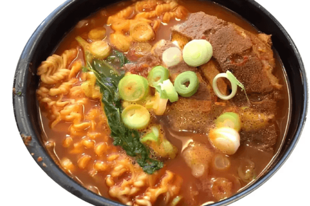 Noodle Pork Bone Soup / 누들 감자탕