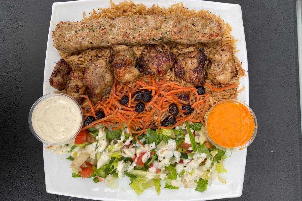 5. Sardari Dinner
