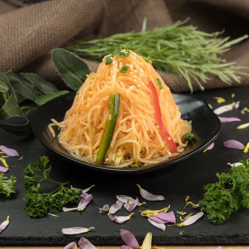 Shredded Potatoes Salad with Chili and Garlic Sauce 炝拌土豆丝