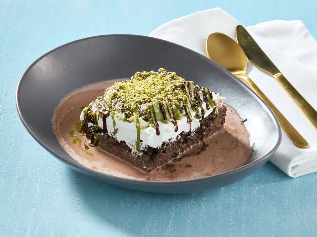 ChocMilkCake-Pistachio