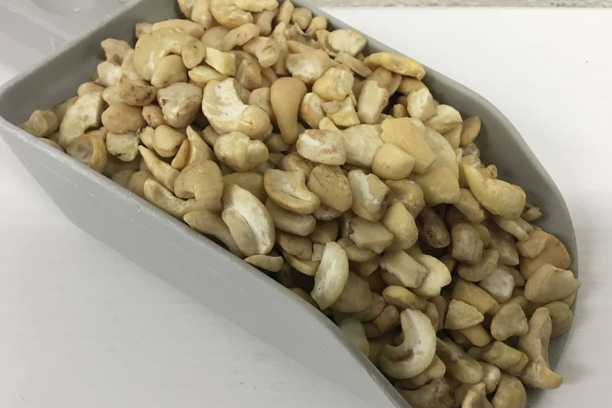 Cashews, Raw Pieces (1 Cup/155 g)
