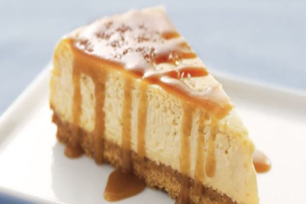 Day & Night Caramel Cheesecake (1 Slice)