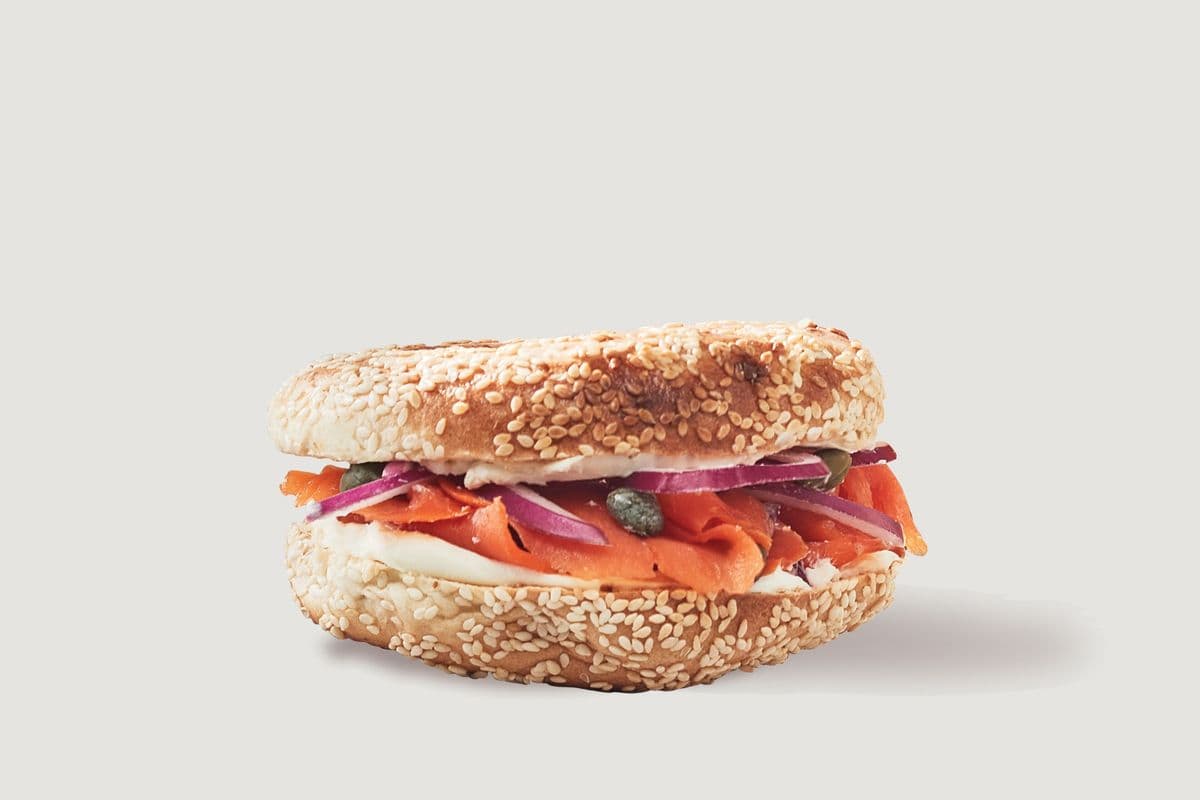 Bagel au saumon fumé et fromage à la crème / Smoked Salmon Cream Cheese Bagel
