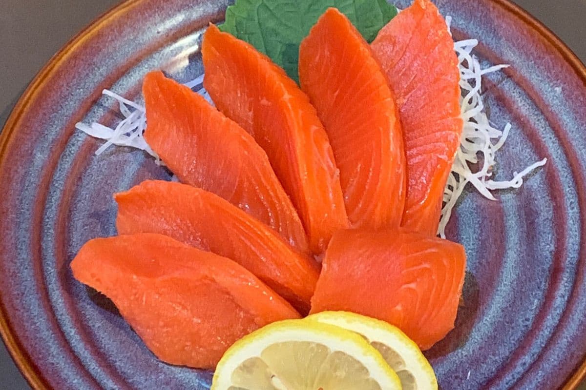 Wild Salmon Sashimi (7 pcs)
