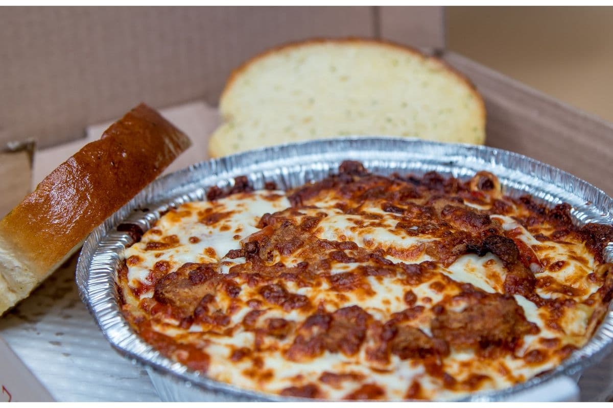 Chicken Parmesan W/ GARLIC BREAD