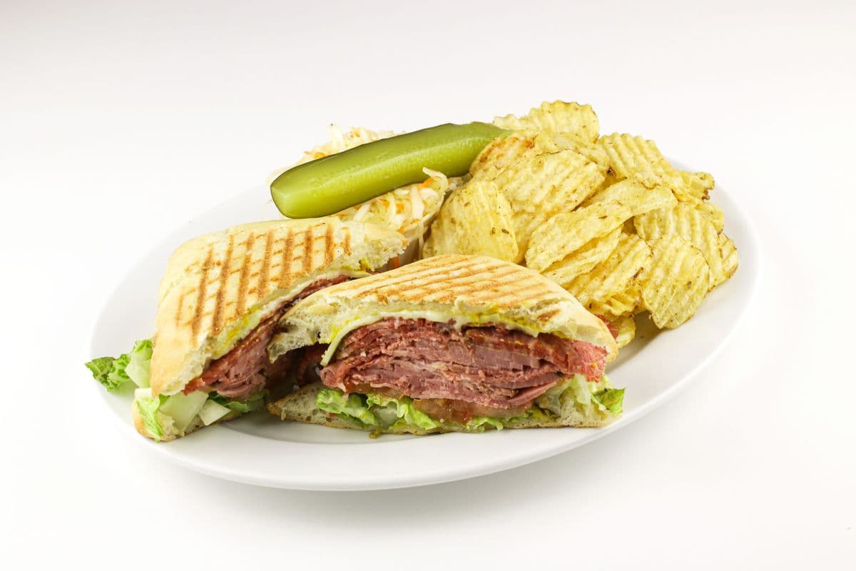 TRIO Panini viande fumée - Chips et chou