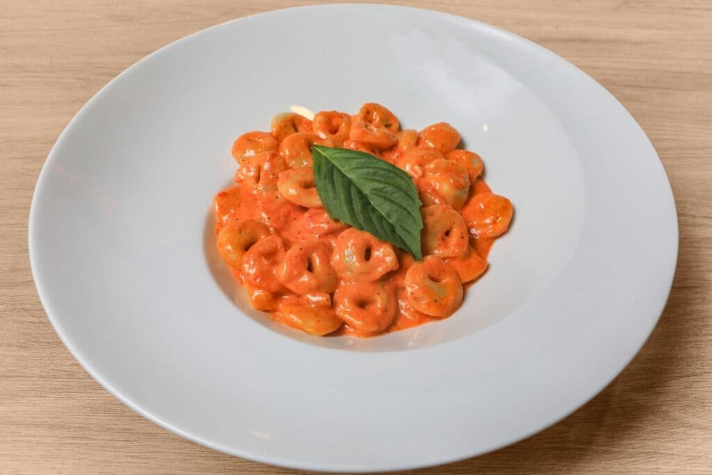 Tortellini Alla Cardinale