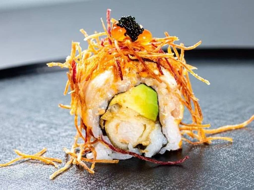 Hamachi Aburi Roll (Torched Sushi Roll 8pcs)