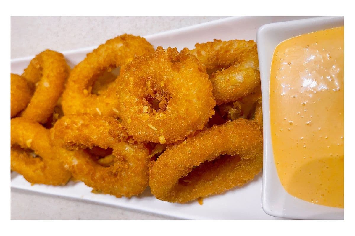 Thai Herb Calamari (12 pcs)