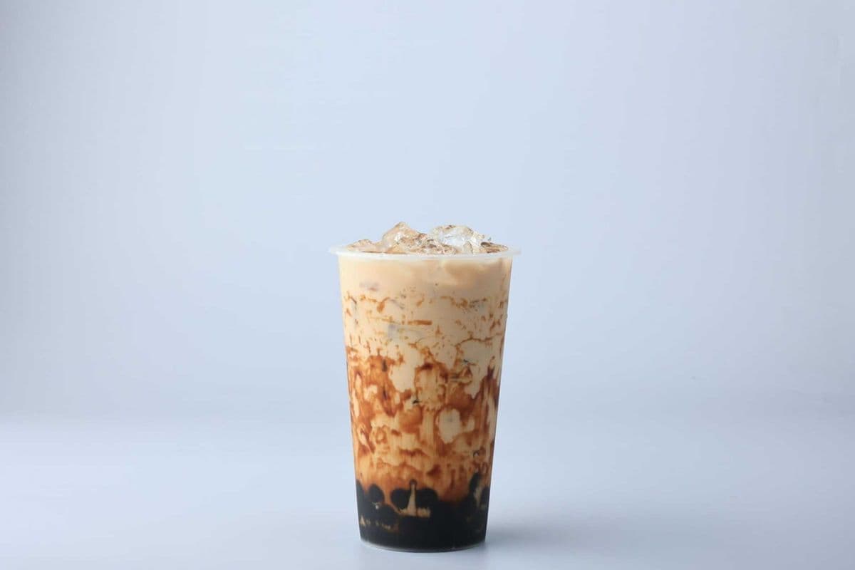 2 Girls Milk Tea