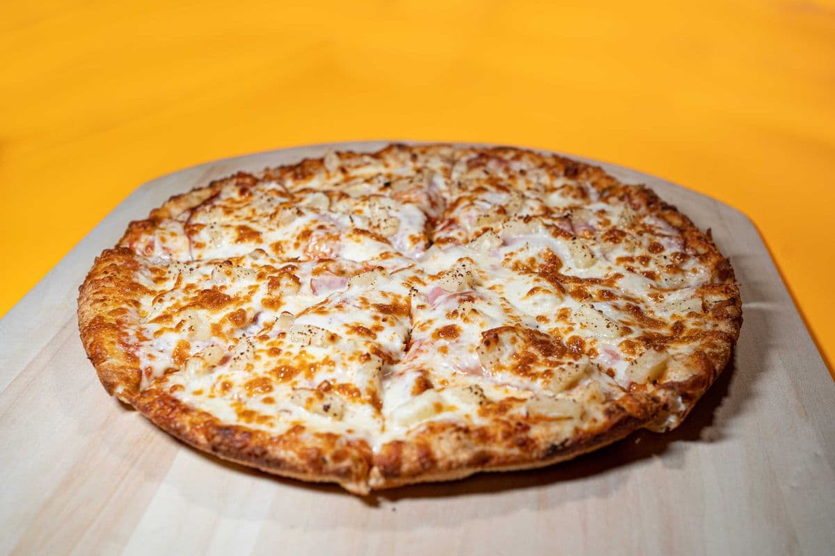 Individual Hawaiian Pizza