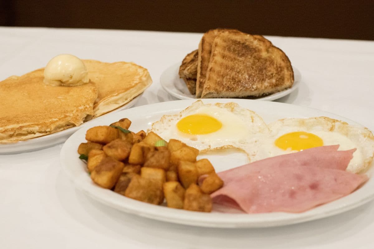 Coachman Country Breakfast
