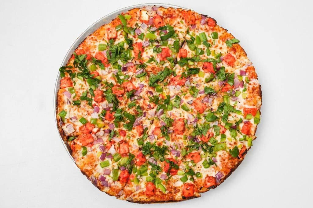 🌿 Tandoori Paneer Crunch Pizza