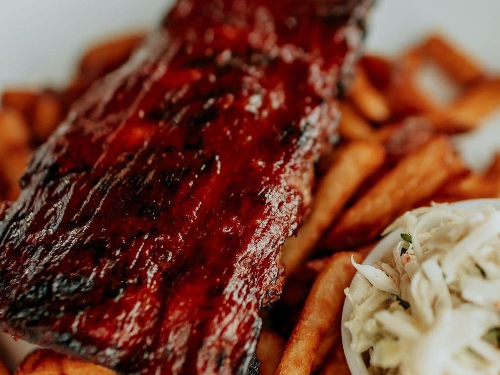 Côtes levées (demi-côte) / Ribs (half-rack)