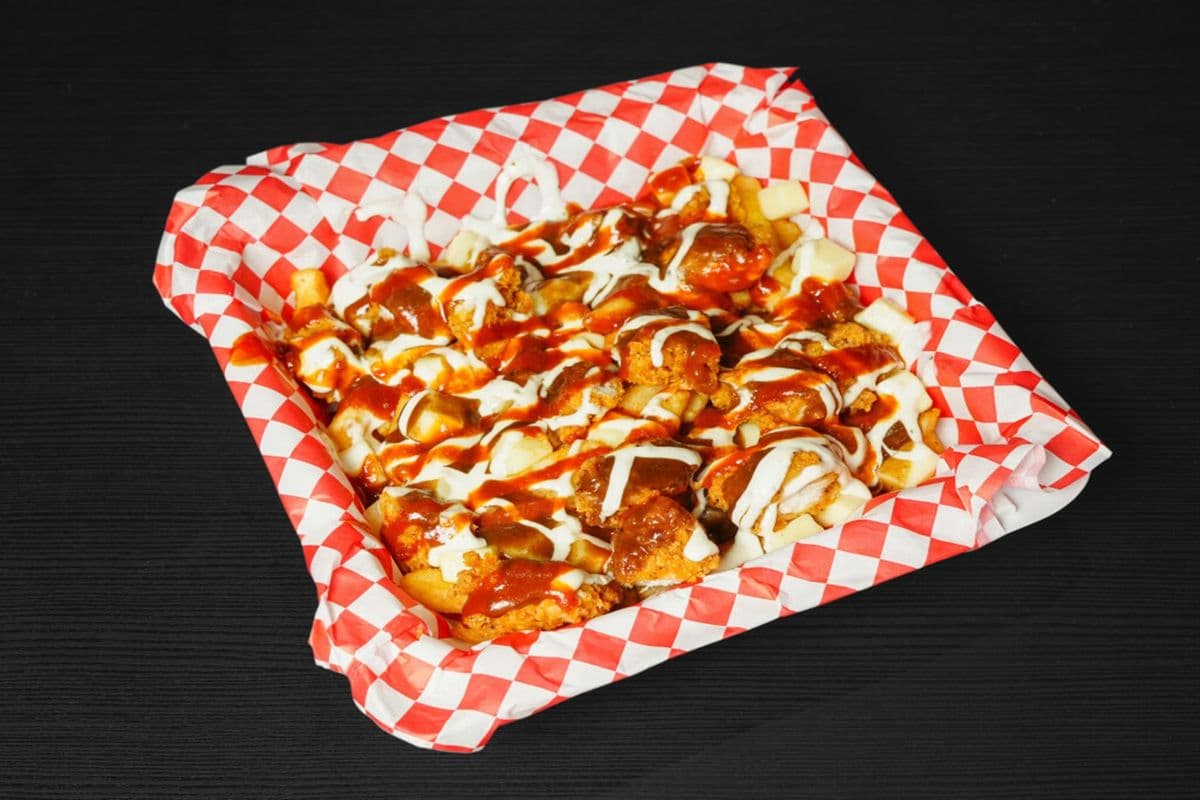 Buffalo Ranch Chicken Poutine