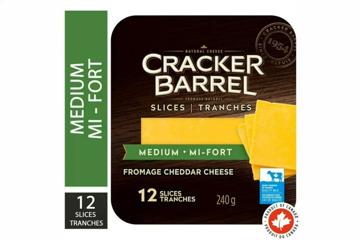 Cracker Barrel Medium Cheddar Cheese Slices, 12 Slices