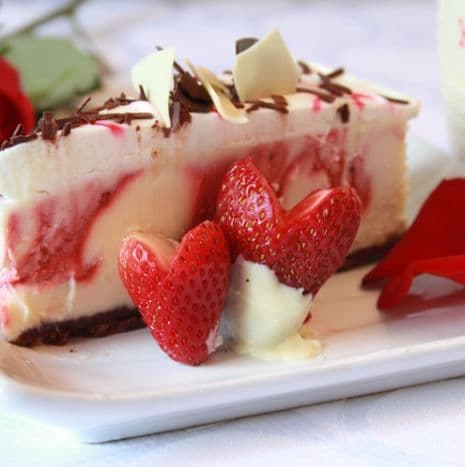 High End Bistro Strawberry Champagne Cheesecake (1 Slice)